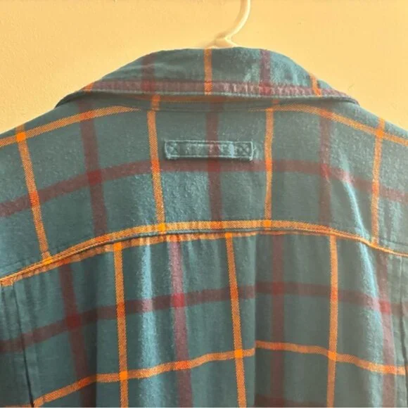 Duluth Trading Co Fleece lined Flannel Shacket - Picture 8 of 8